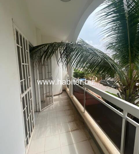 Villa R+1 de 700m2 à vendre ou à louer à Ngor Almadies