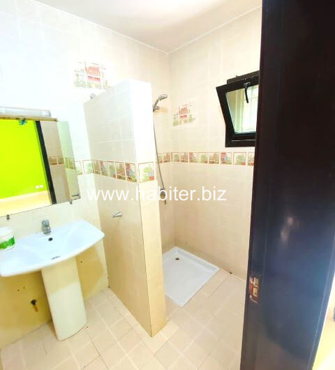 villa R+2 à louer aux Almadies