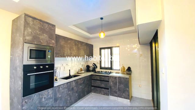 Villa R+2 de 200m² à vendre à Mbao