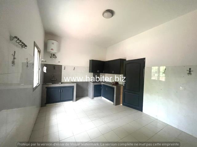 Villa R+1 de 700m2 à vendre ou à louer à Ngor Almadies