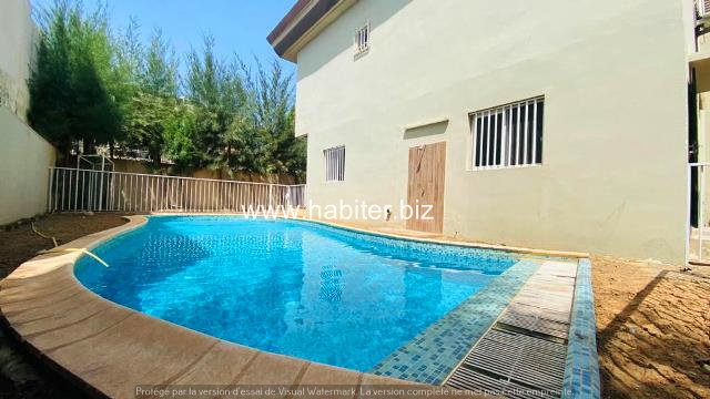Villa R+1 d’angle à louer à la Cité Keur gorgui