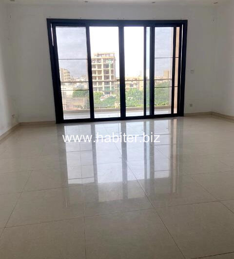 Appartement à louer au Point E