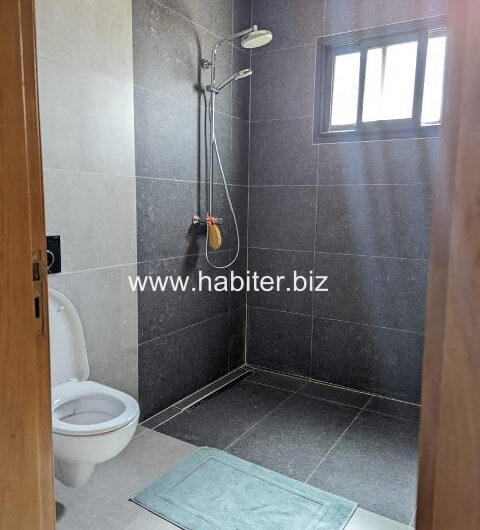 Bel Appartement de 215m2 à louer vide à Ngor-Almadies