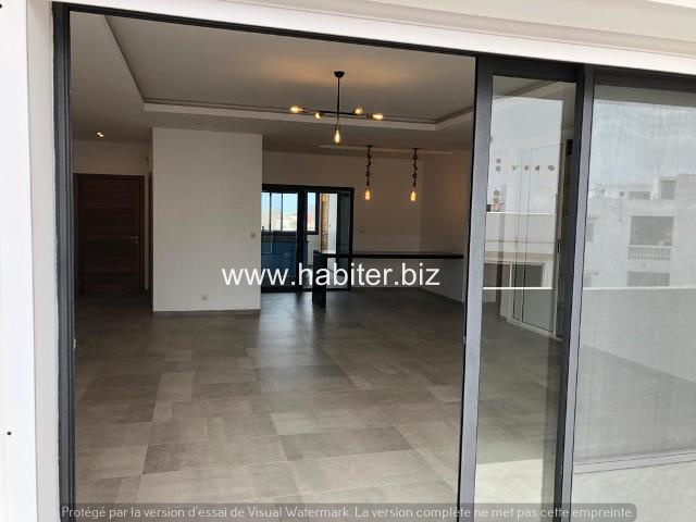 Bel Appartement de 215m2 à louer vide à Ngor-Almadies
