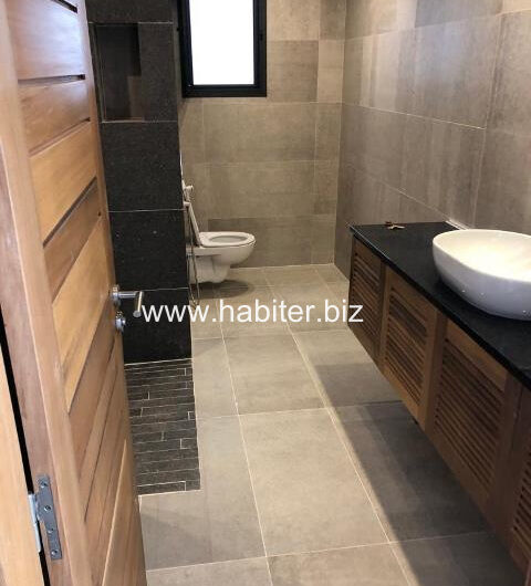 Bel Appartement de 215m2 à louer vide à Ngor-Almadies
