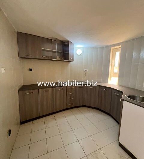 Immeuble R+3 à vendre à Ouest Foire.