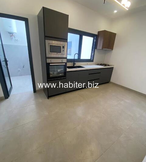 Appartement à louer au Point E