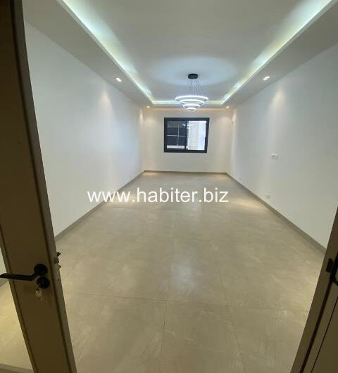 Appartement à louer au Point E