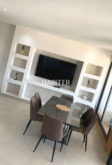 Appartement meublé à louer au bord de la Mer sur la Corniche Ouest