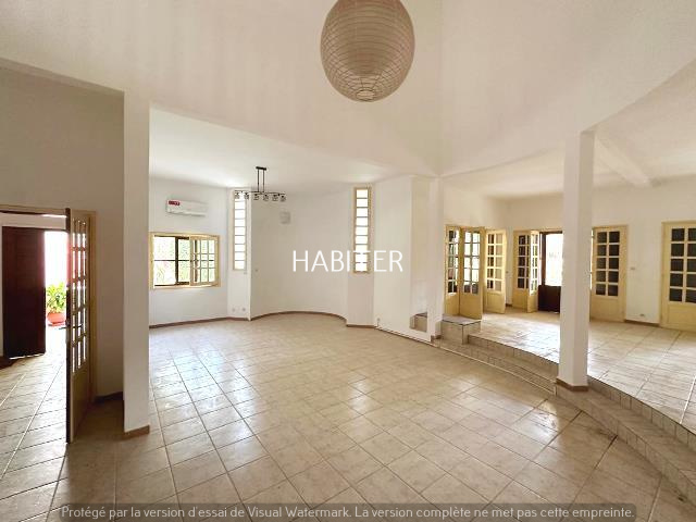 Villa R+1 contemporaine à louer aux Almadies