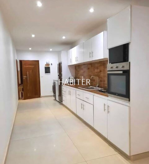 Appartement meublé à louer au bord de la Mer sur la Corniche Ouest