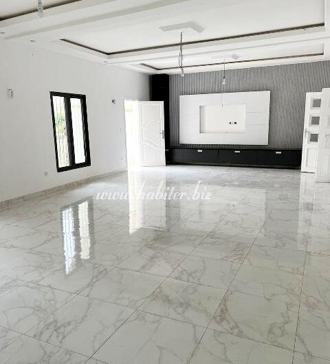 Villa R+2 à louer à Ngor Almadies