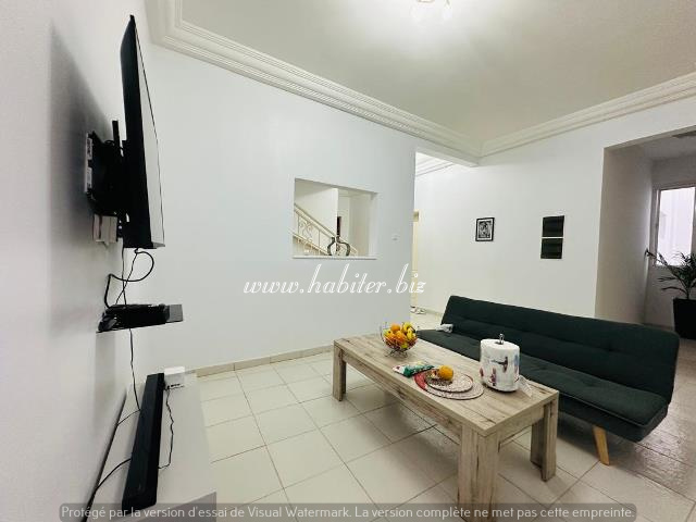 Villa R+2 vide à louer aux Mamelles cité Touba renaissance