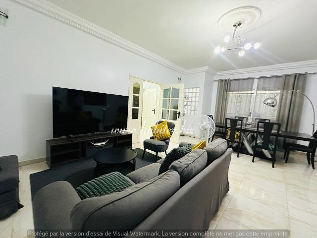 Villa R+2 vide à louer aux Mamelles cité Touba renaissance