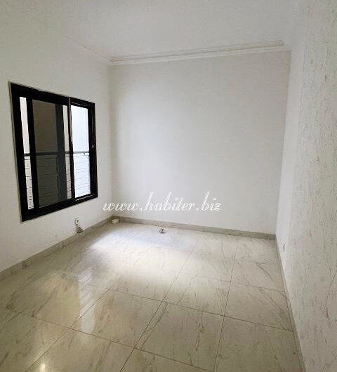 Belle villa R+2 de 200m2 à vendre aux Mamelles