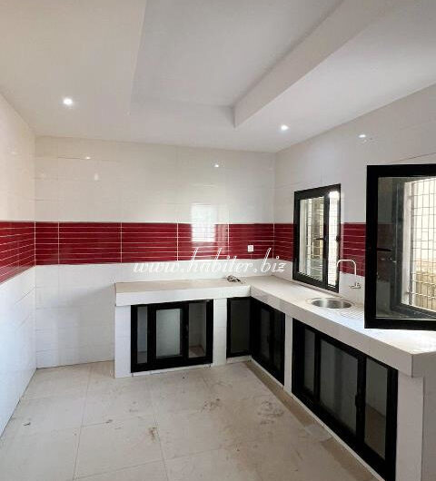 Belle villa R+2 de 200m2 à vendre aux Mamelles