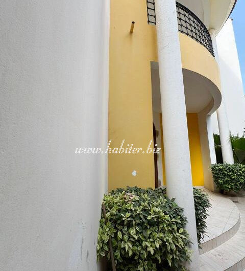 Villa R+2 à louer à Sacré-cœur 3
