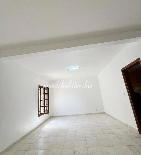 Villa R+2 à louer à Sacré-cœur 3