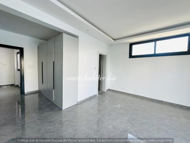 Appartement de 173m2 à vendre au Point E