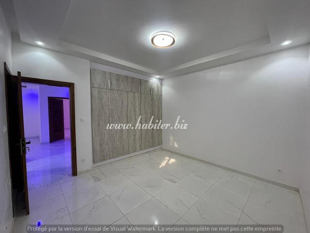 Appartement de type disponible à Mermoz sotrac