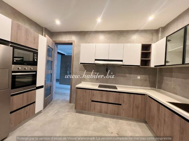 Appartement de 184m2 à louer à fann résidence