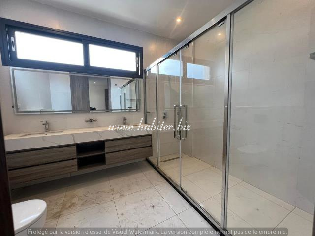 Appartement de 184m2 à louer à fann résidence