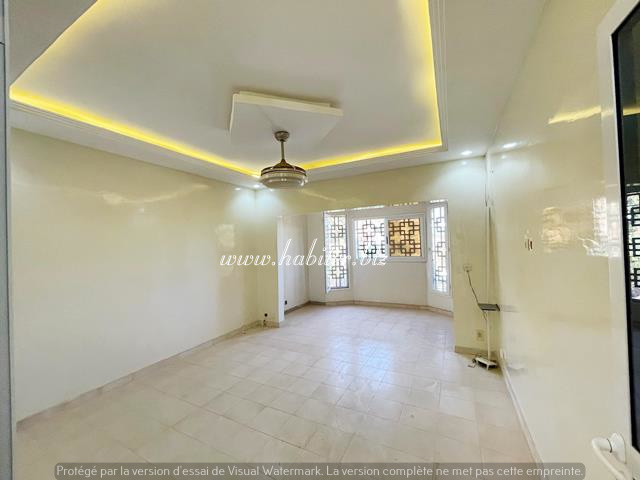 Villa R+2 à louer à Ngor