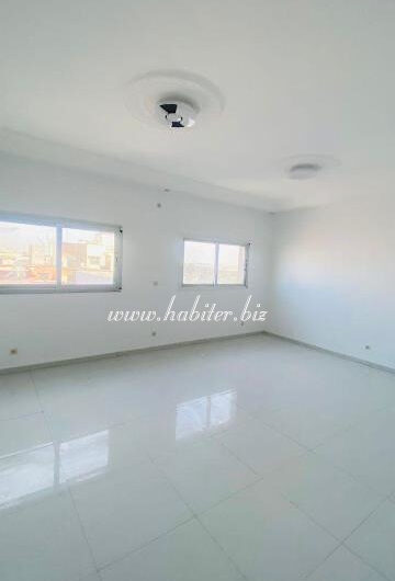 Appartement à louer sur la corniche des HLM