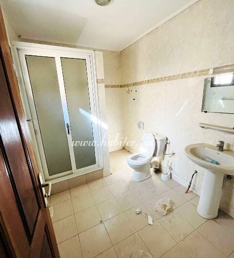 Appartement à louer à Sicap foire