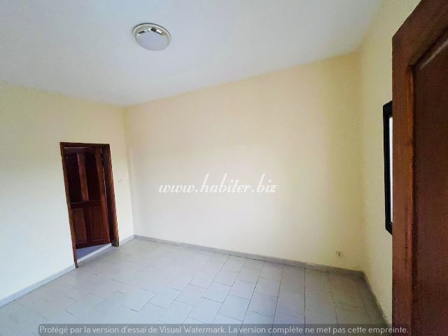 Appartement à louer à Sicap foire