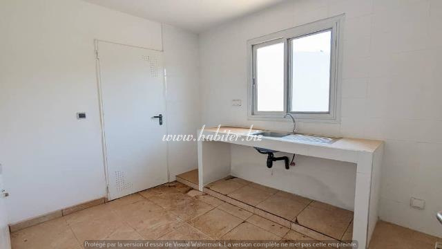 Une villa R+1 à vendre à Almadies 2