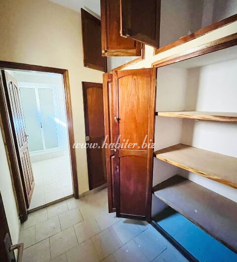 Appartement à louer à Sicap foire
