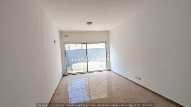 Une villa R+1 à vendre à Almadies 2
