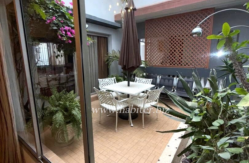 Villa R+1 à vendre à Sacré coeur 3