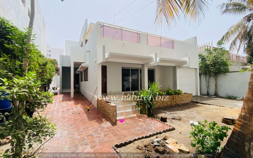 Villa R+1 à louer à Sotrac Mermoz