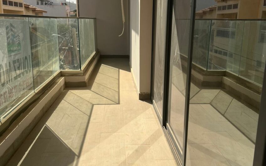 Villa R+1 à louer aux Almadies