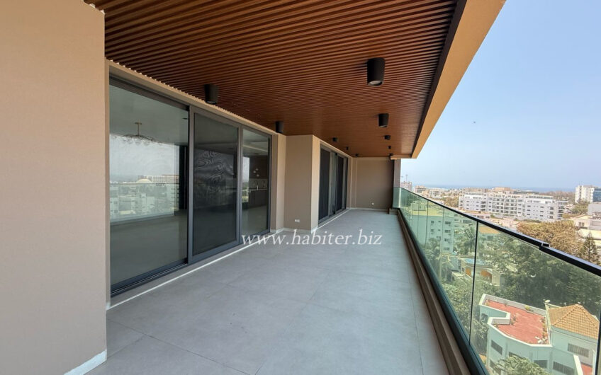 Luxueux Penthouse vue mer à louer aux Almadies
