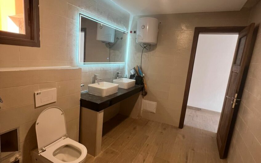 Villa R+1 à louer aux Almadies