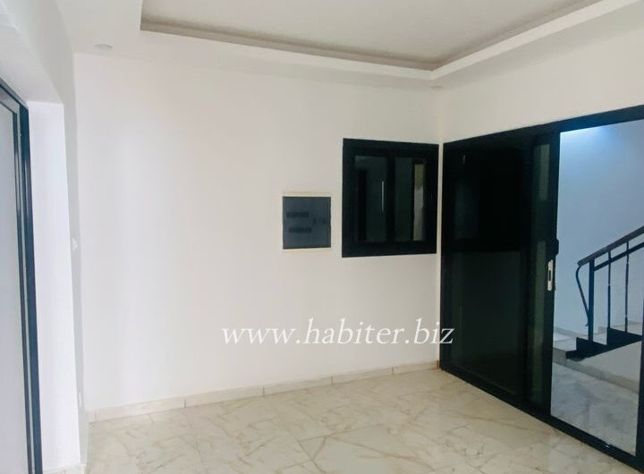 Villa R+1 à louer à sacré cœur 3