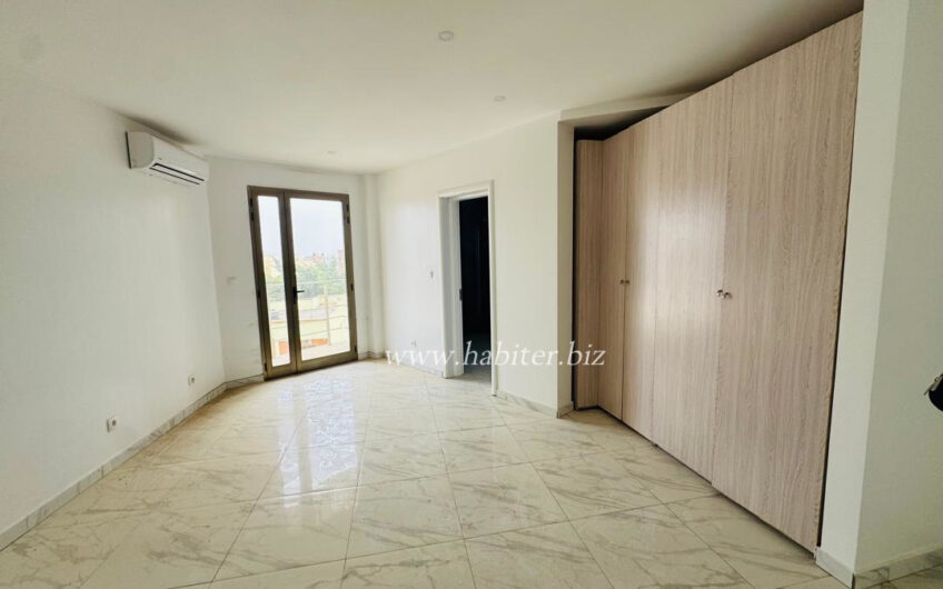 Appartements à louer à Fann
