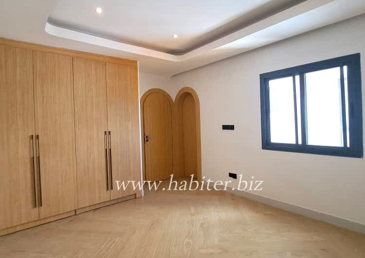 Appartement F4 à louer à la cité keur gorgui