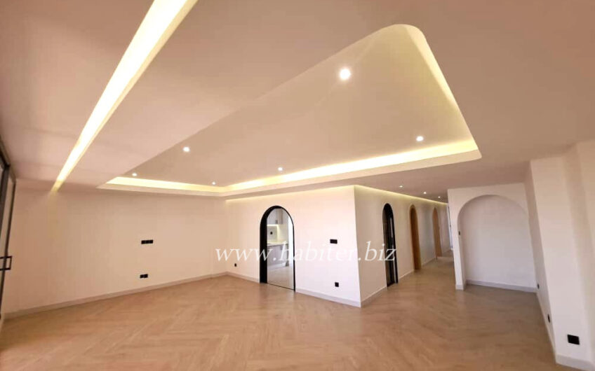 Appartement F4 à louer à la cité keur gorgui