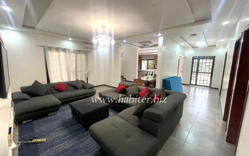 Villa R+2 meublée à louer à Saly cité milliardaire