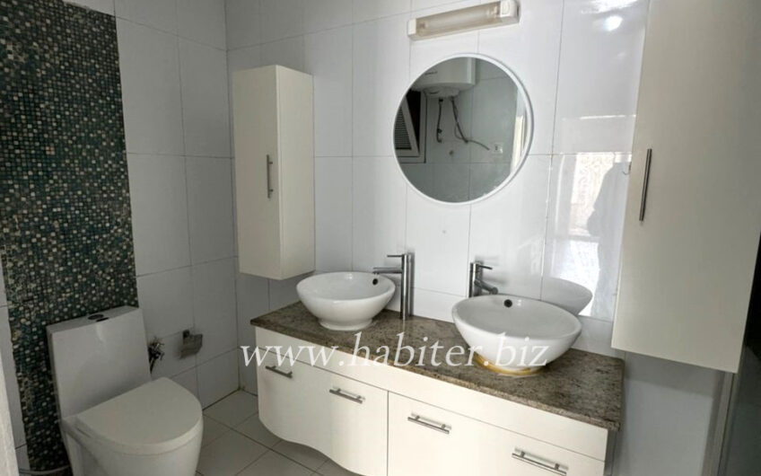 Appartement à louer aux Mamelles au RDC
