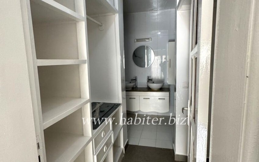 Appartement à louer aux Mamelles au RDC