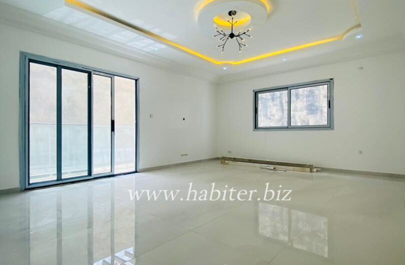 Luxueuse Villa R+2 à louer à Hann Marinas Cité Isra 1