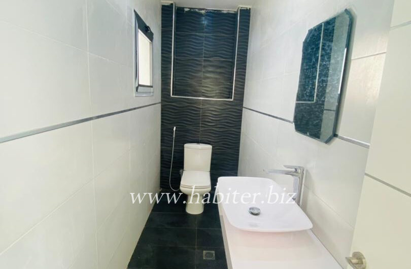 Luxueuse Villa R+2 à louer à Hann Marinas Cité Isra 1