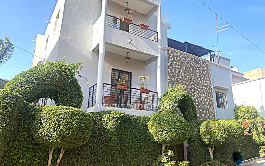Villa R+2 située à louer à Mermoz Pyrotechnie