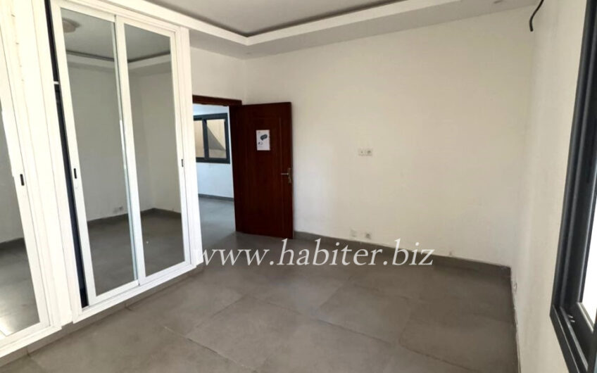 Appartement à louer à Mermoz