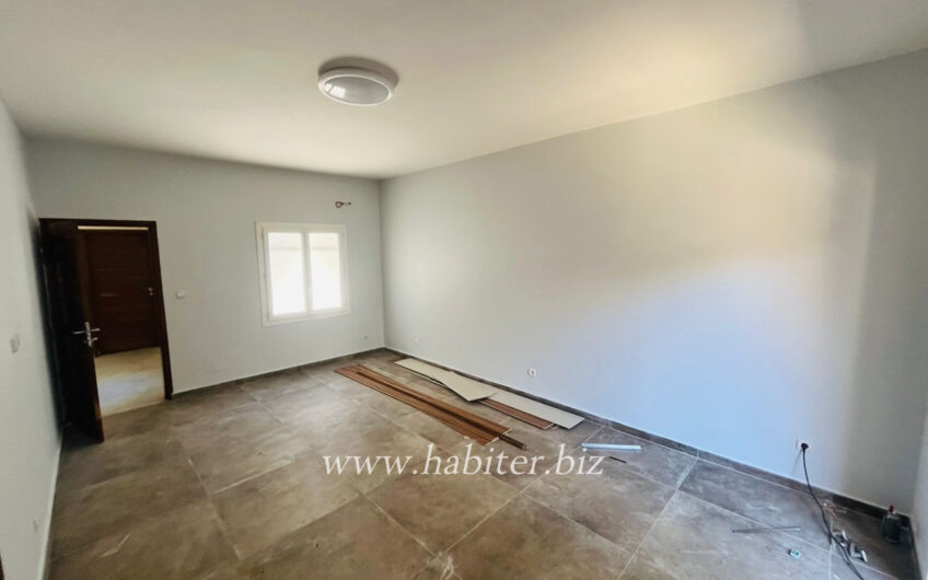 Villa R+1 à louer aux Mamelles